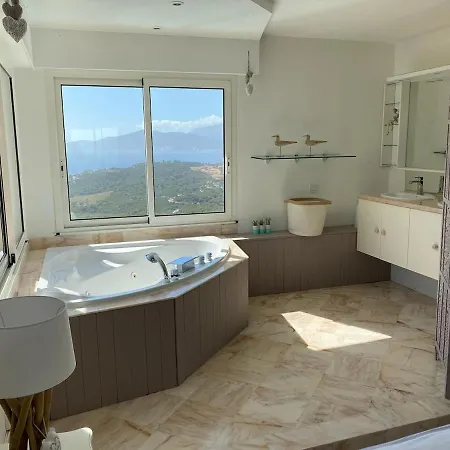 De Standing 12 Couchages - Vue Sur - Piscine à Débordement Chauffée *